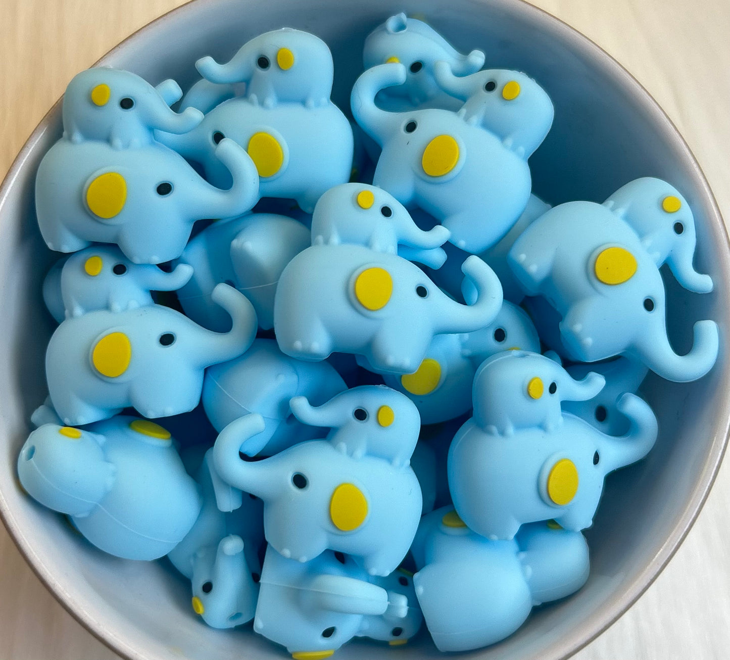 3D Mama & Baby Elephant Focal Bead