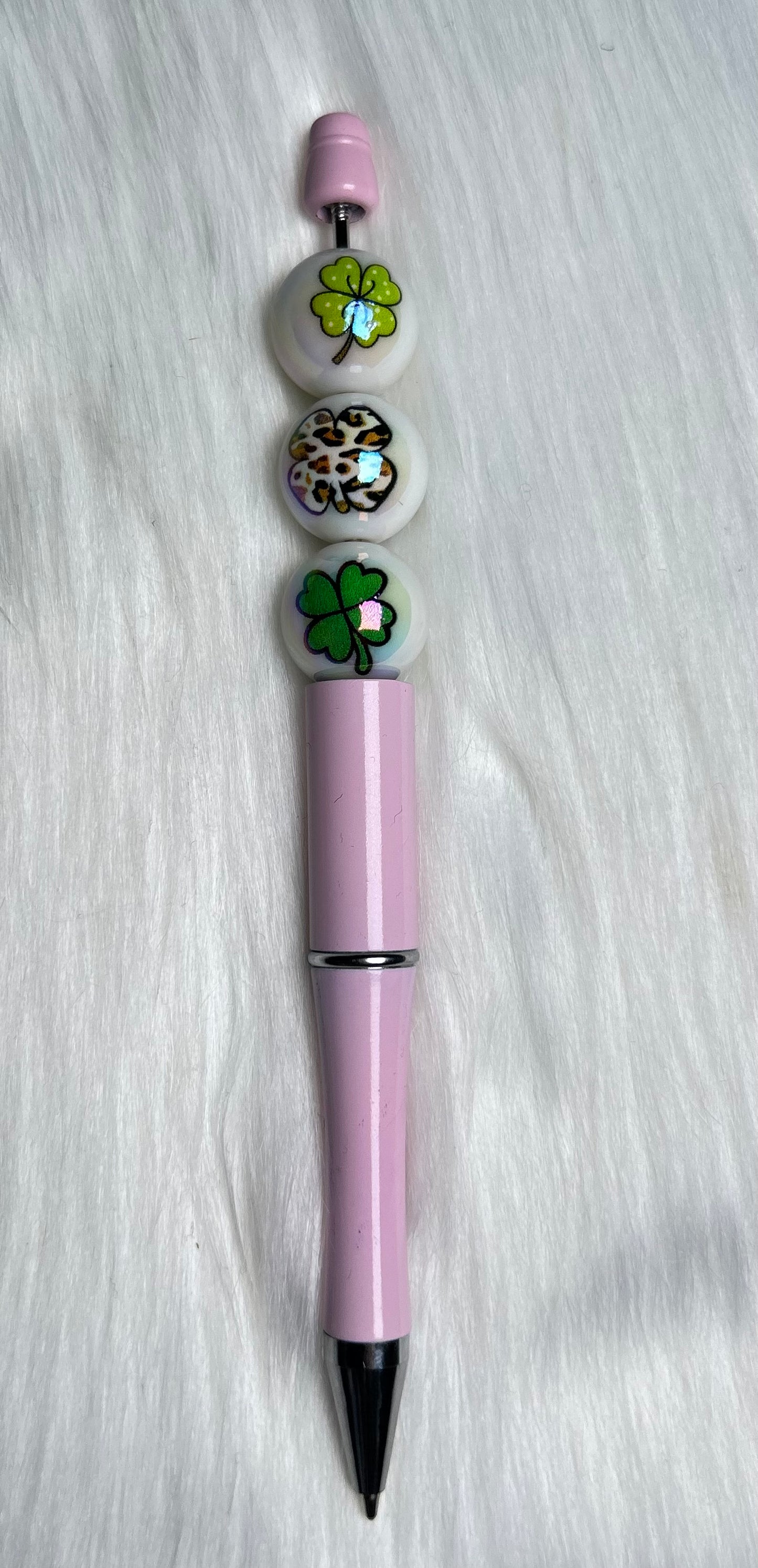 16mm Shamrocks Printed Acrylic Beads