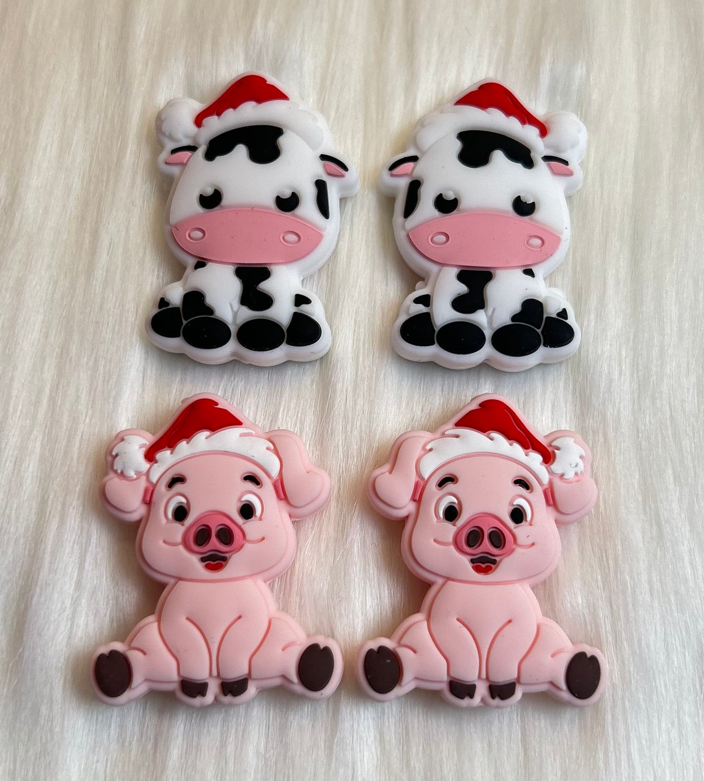 Holiday Cow & Pig Focal Bead