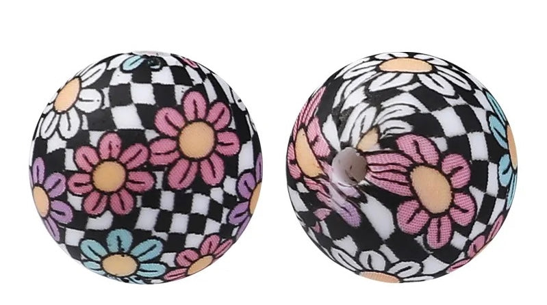 New 15mm Black & White Checker With Daisies Printed Silicone Beads