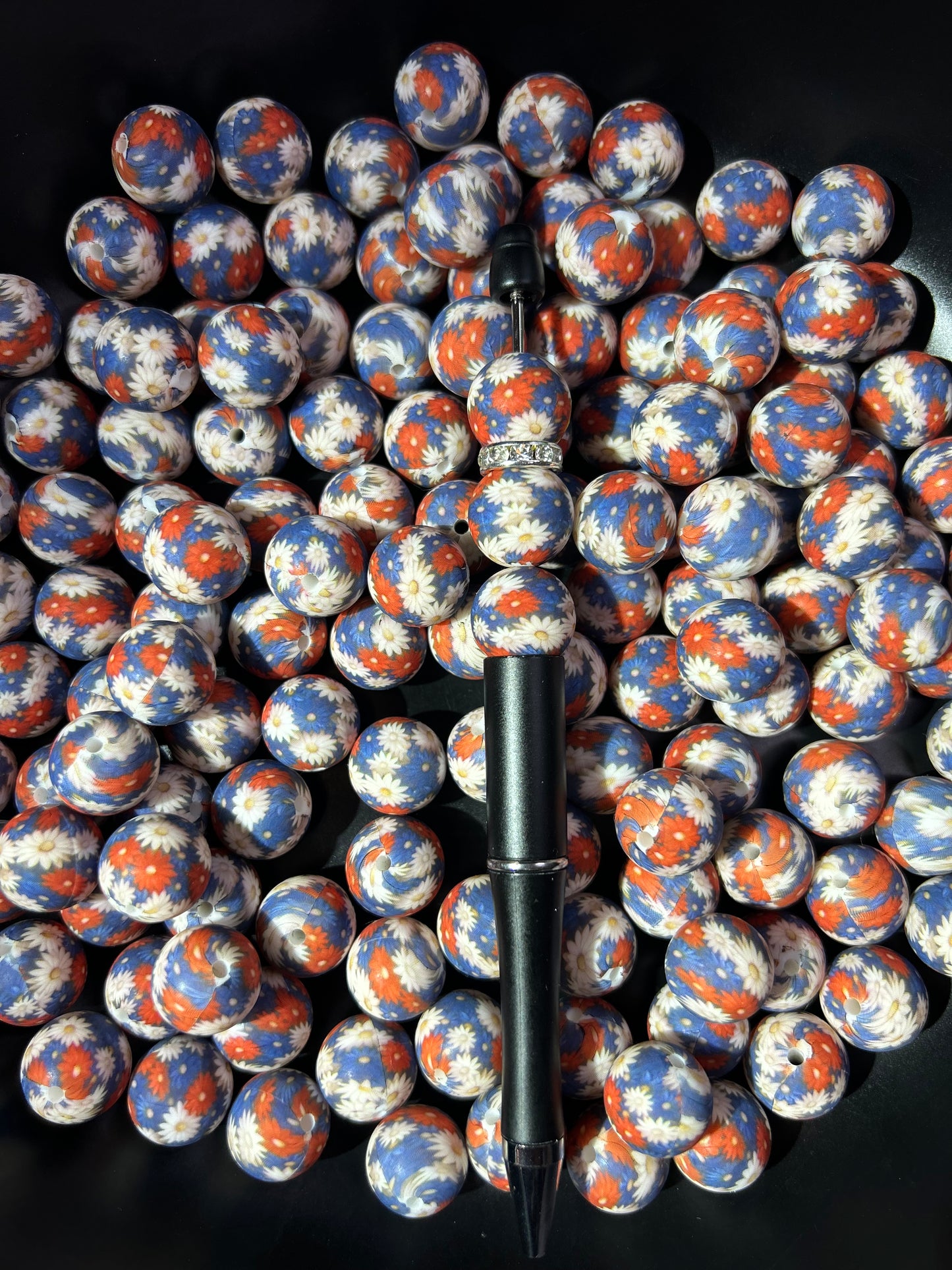 New Red, White, & Blue Daisy 15mm Printed Silicone Beads