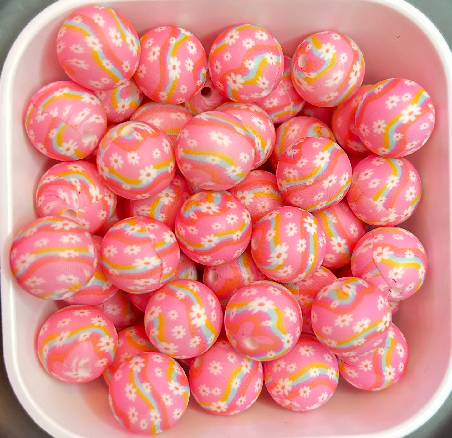 New Groovy Daisy Printed Silicone Beads